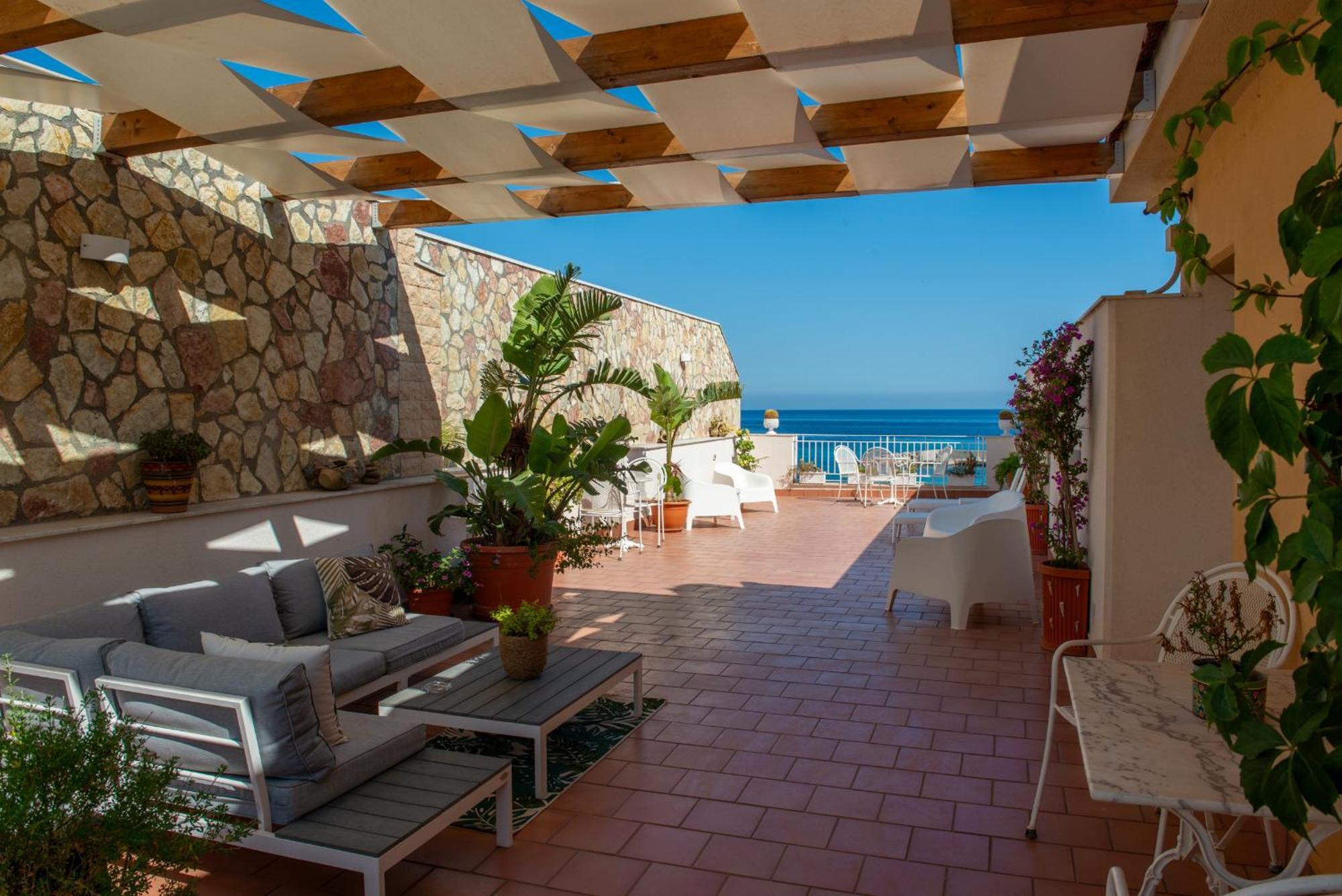 Palermo Mare Holidays สเฟอร์ราคาวาลโล ภายนอก รูปภาพ